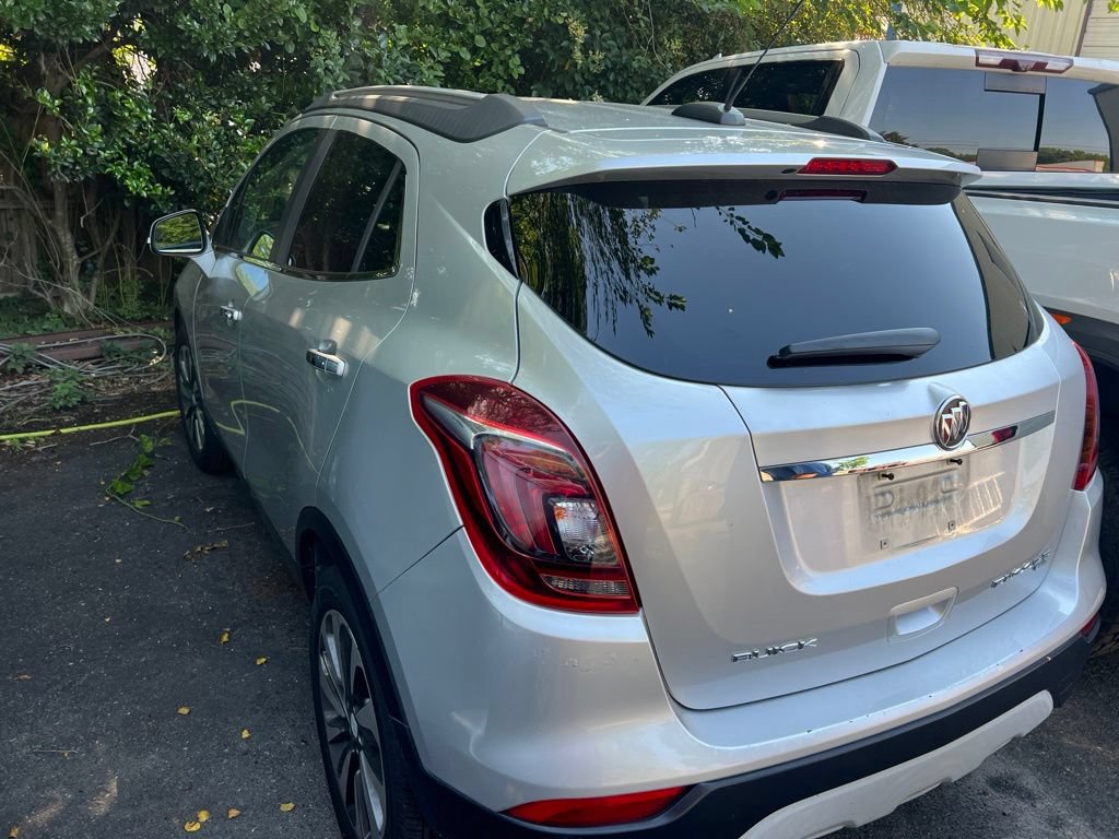 Used 2018 Buick Encore Essence AWD/4WD image 2