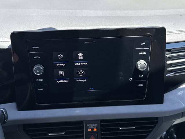 New 2026 Volkswagen Jetta SE FWD image 13
