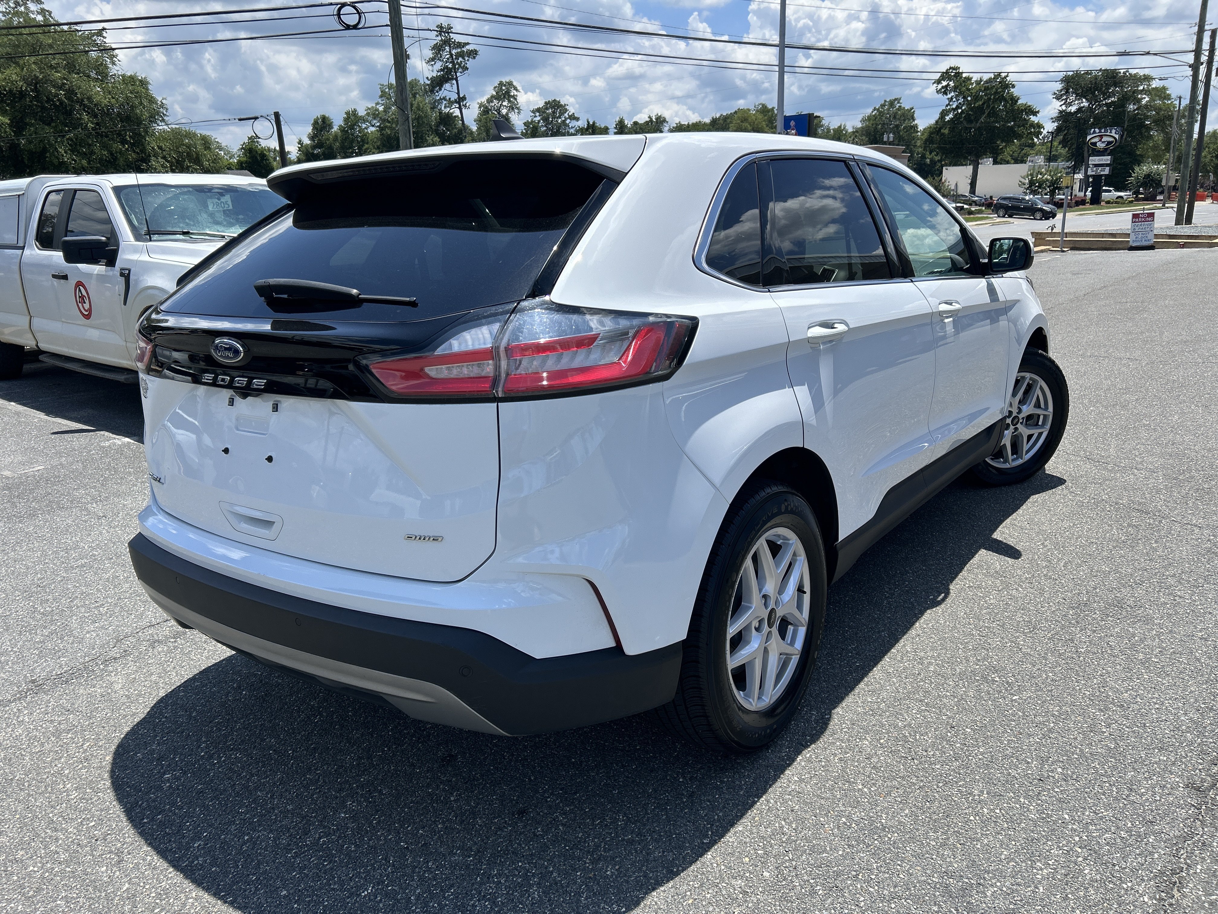 Used 2024 Ford Edge SEL AWD/4WD image 8