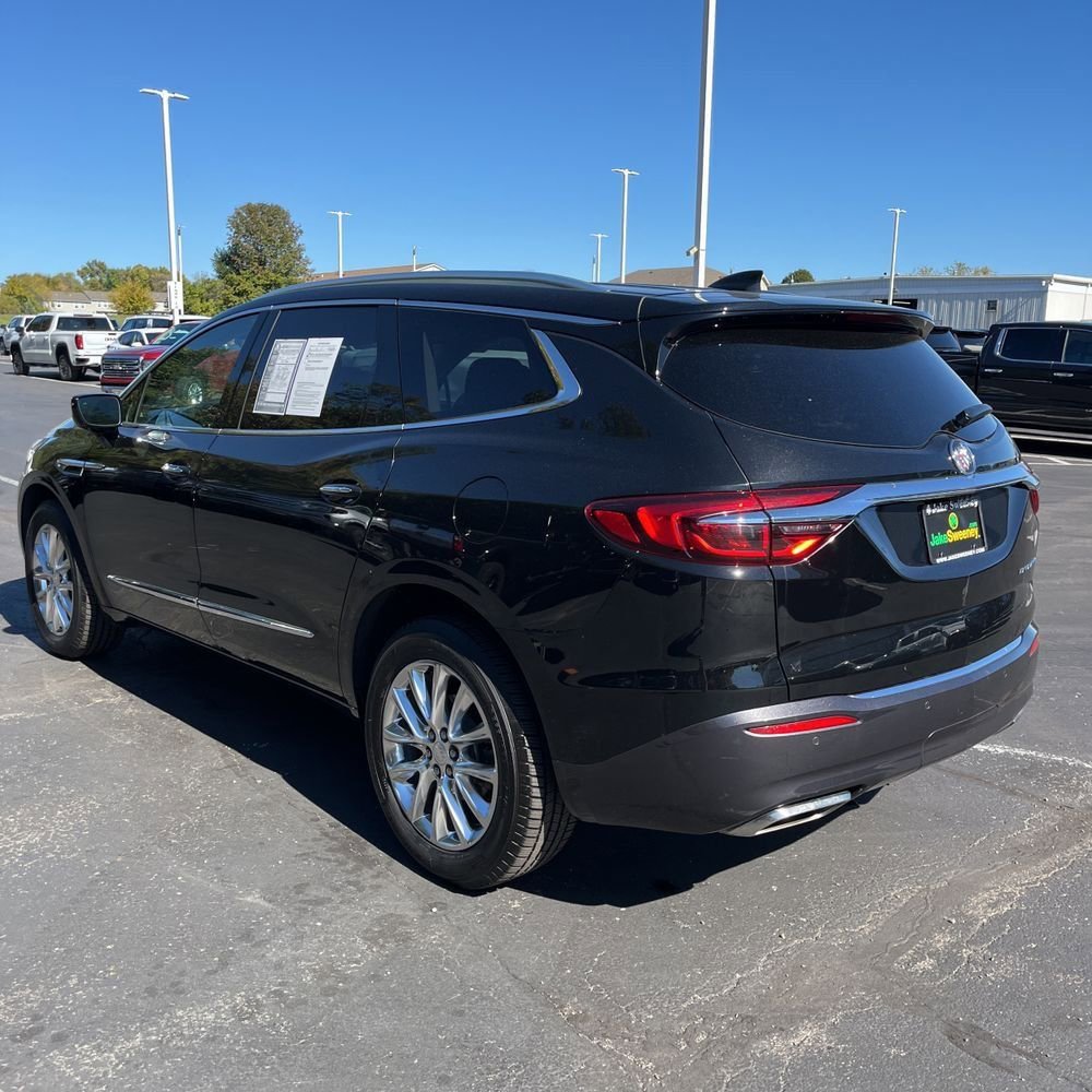 Used 2019 Buick Enclave Premium w/ Experience Buick Package FWD image 4