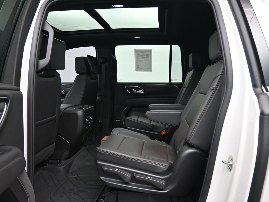 Used 2024 Chevrolet Suburban High Country w/ Advanced Technology Package image 28