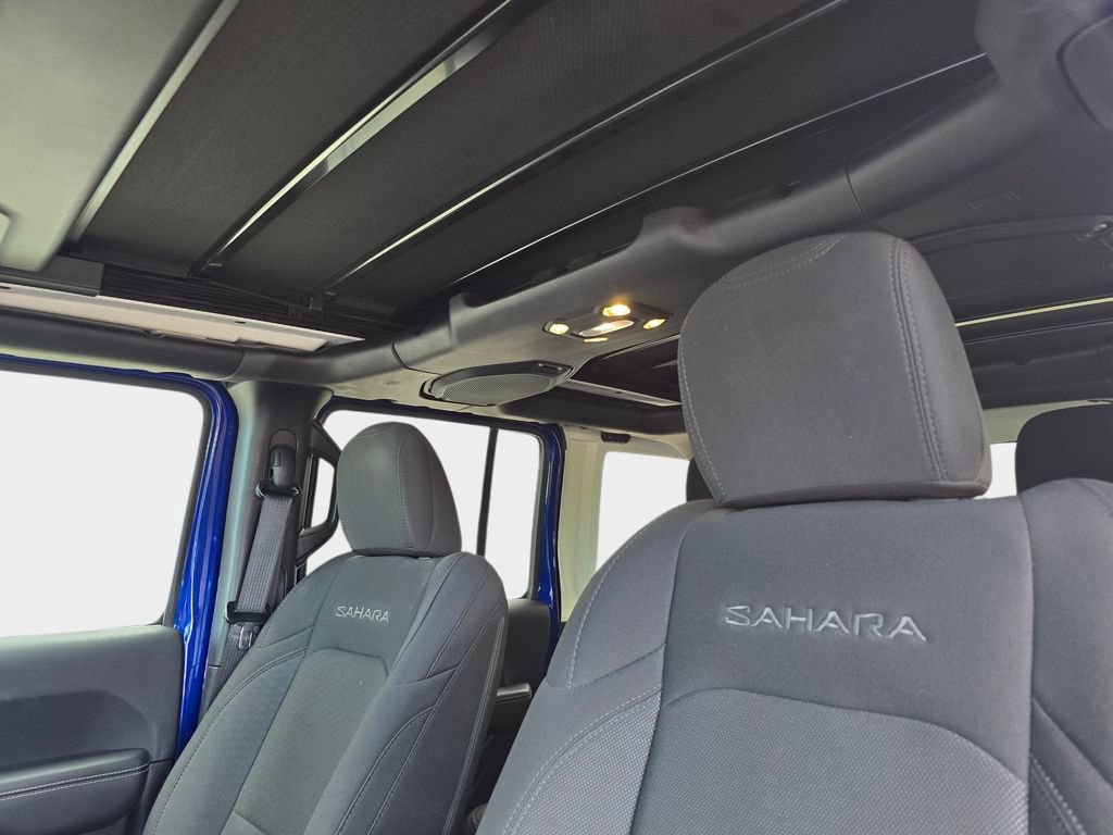 Used 2019 Jeep Wrangler Unlimited Sahara AWD/4WD image 34
