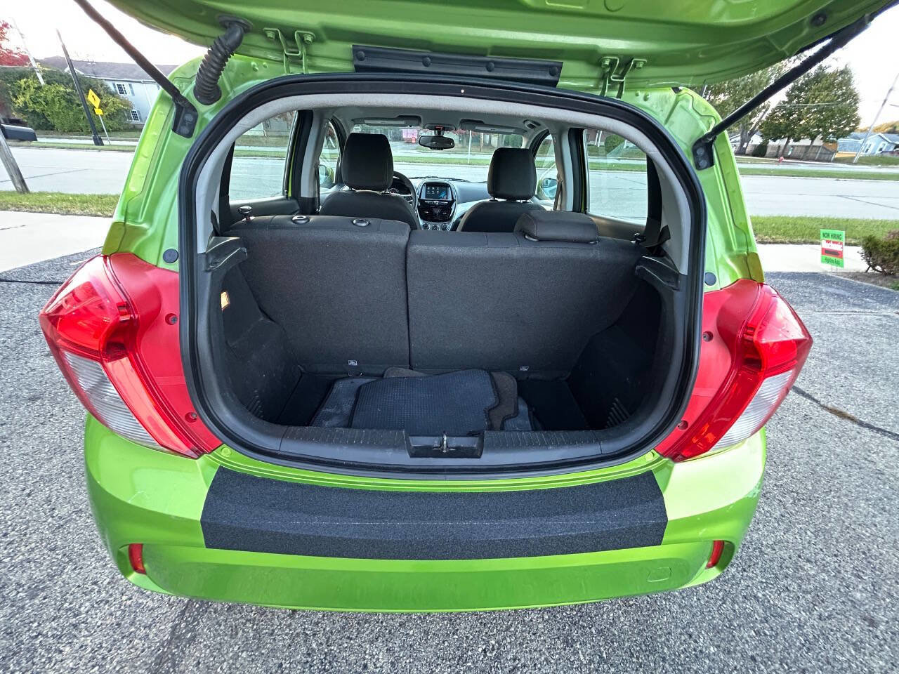 Used 2016 Chevrolet Spark LT image 27