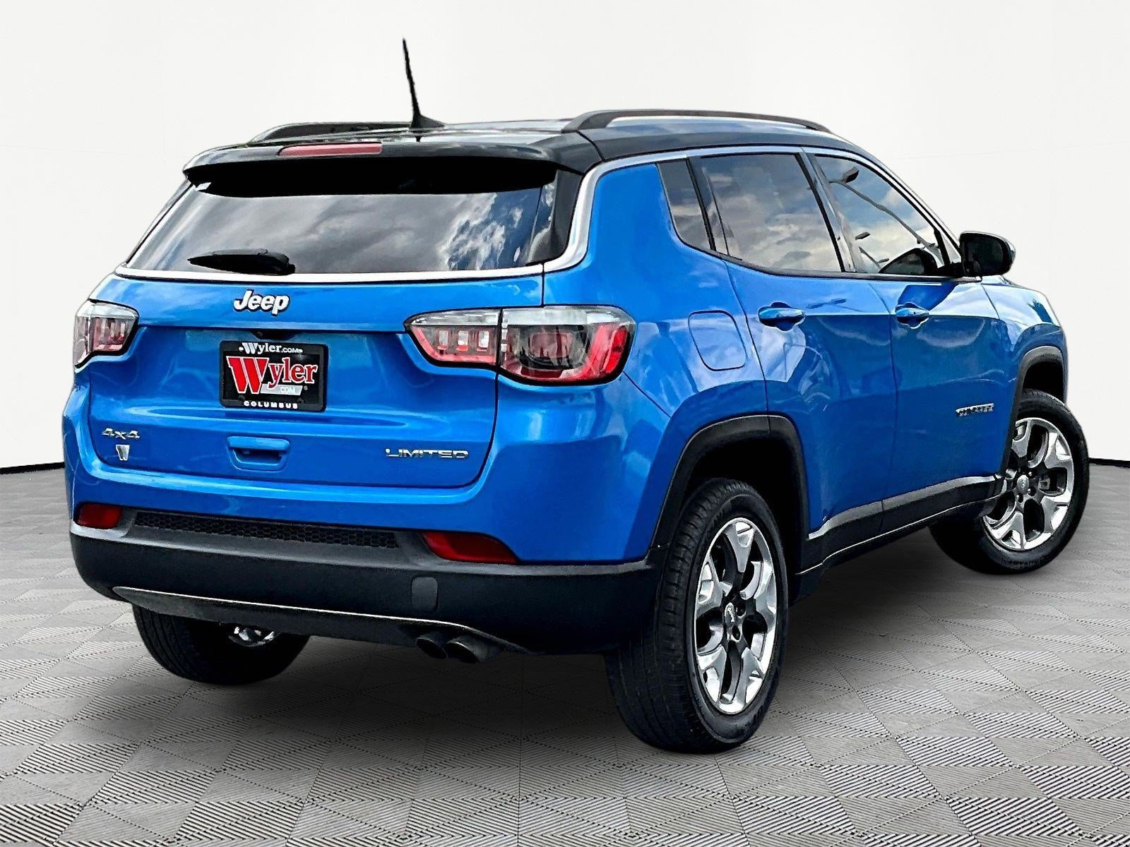 Used 2019 Jeep Compass Limited AWD/4WD image 6