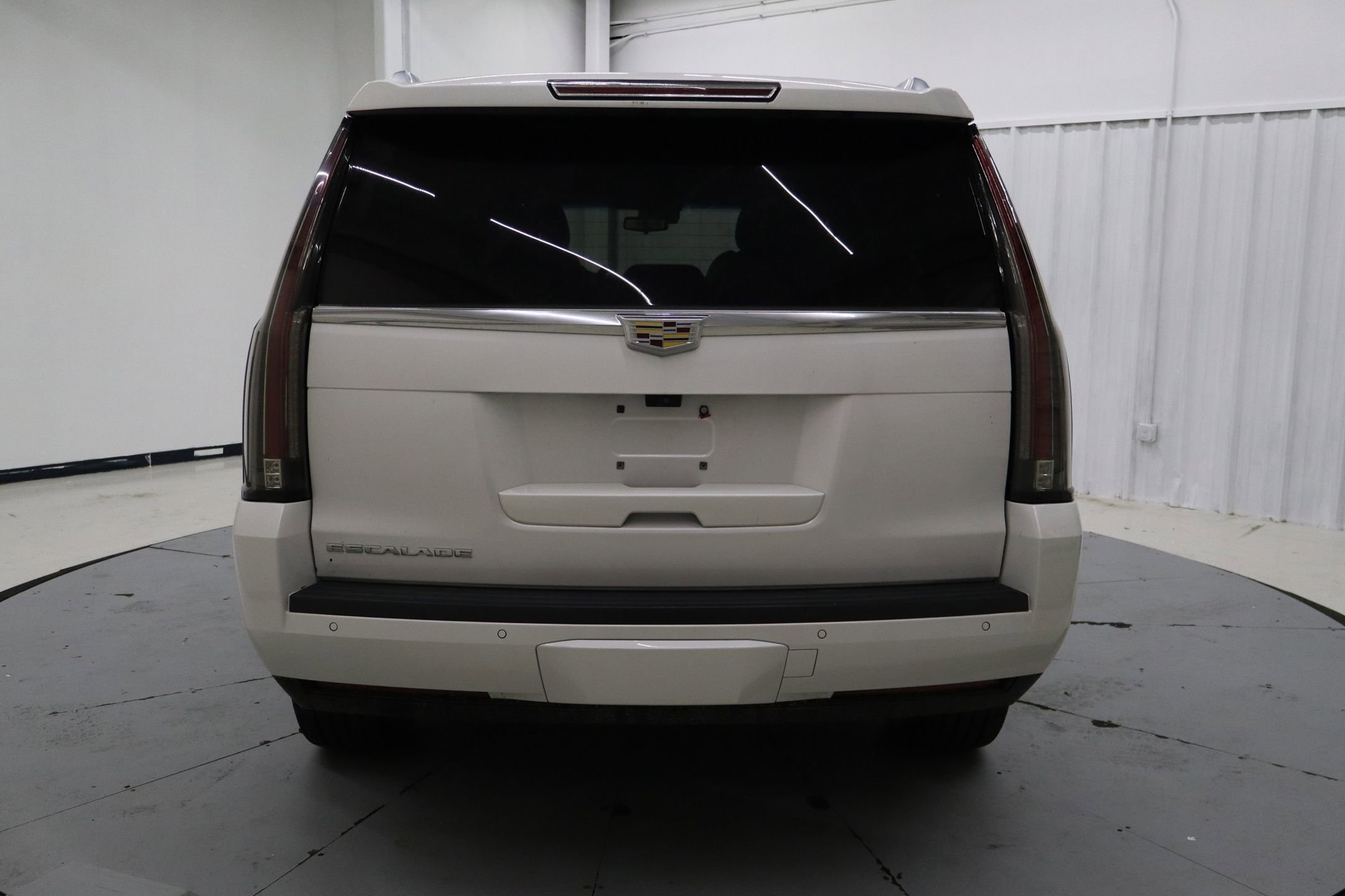 Used 2020 Cadillac Escalade Platinum image 6