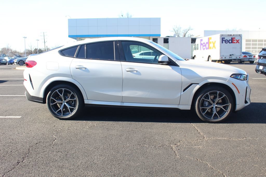Used 2026 BMW X6 xDrive40i AWD/4WD image 9