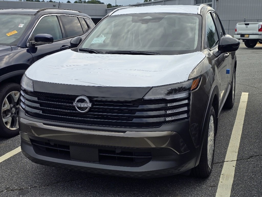 New 2026 Nissan Kicks SV image 1