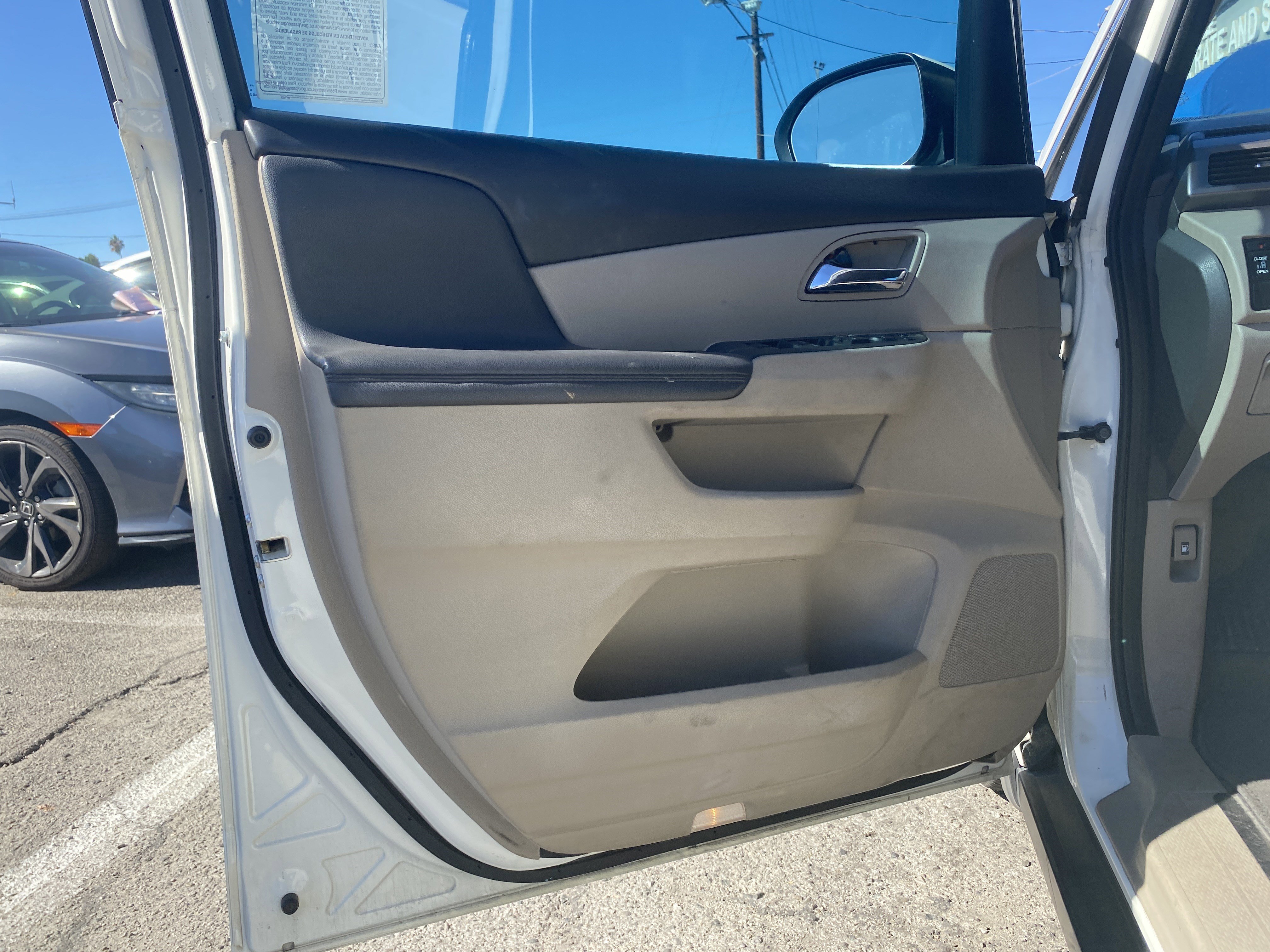 Used 2017 Honda Odyssey SE image 12