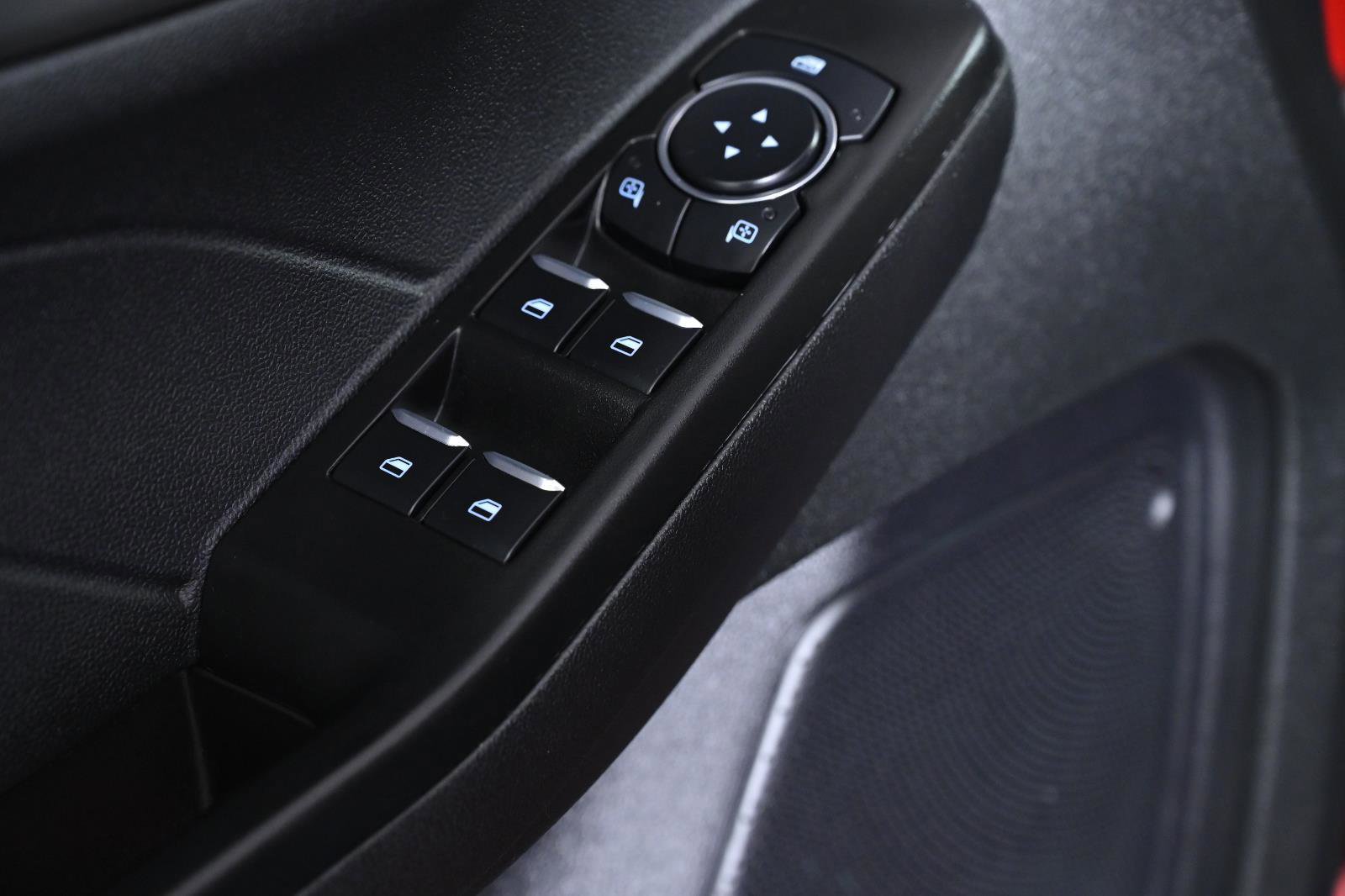 Used 2025 Ford Escape SE image 22