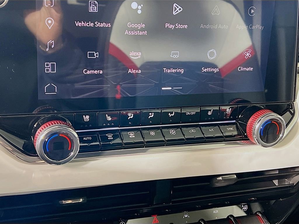 Used 2024 GMC Canyon AT4X image 15