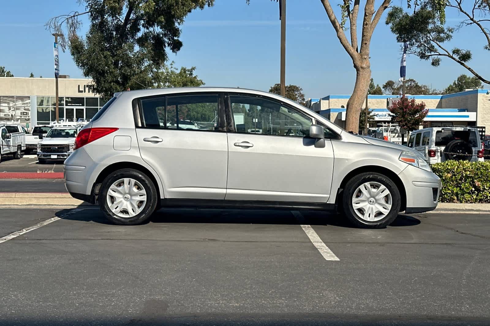 Used 2010 Nissan Versa 1.8 S w/ PWR Plus Pkg FWD image 9