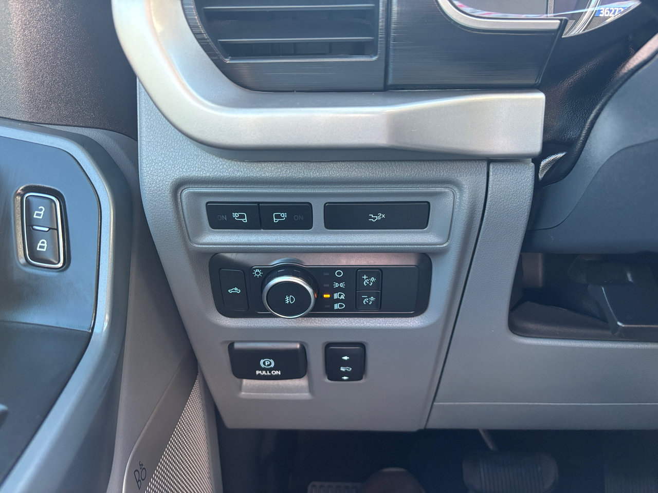 Used 2022 Ford F150 XLT w/ Equipment Group 302A High image 16