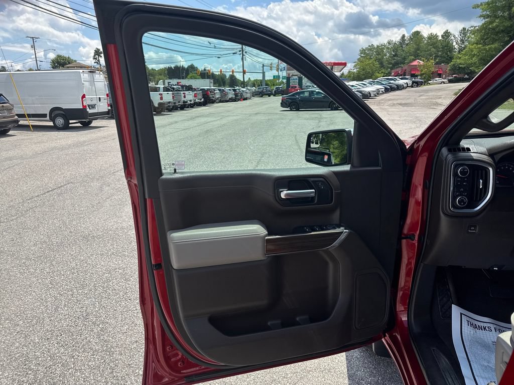 Used 2022 Chevrolet Silverado 1500 LT AWD/4WD image 11