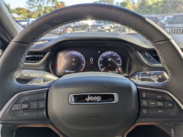 New 2025 Jeep Grand Cherokee Altitude image 30