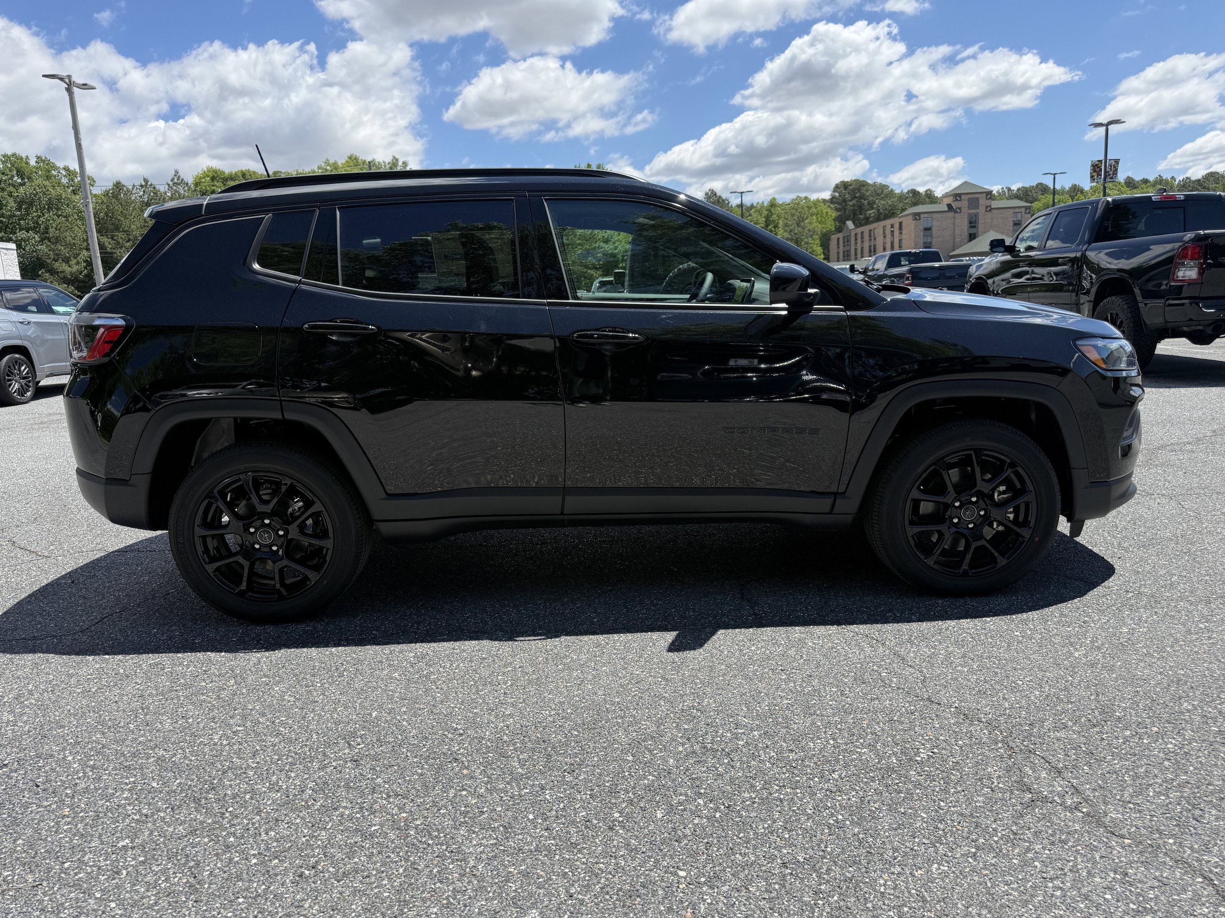 New 2026 Jeep Compass Latitude AWD/4WD image 9