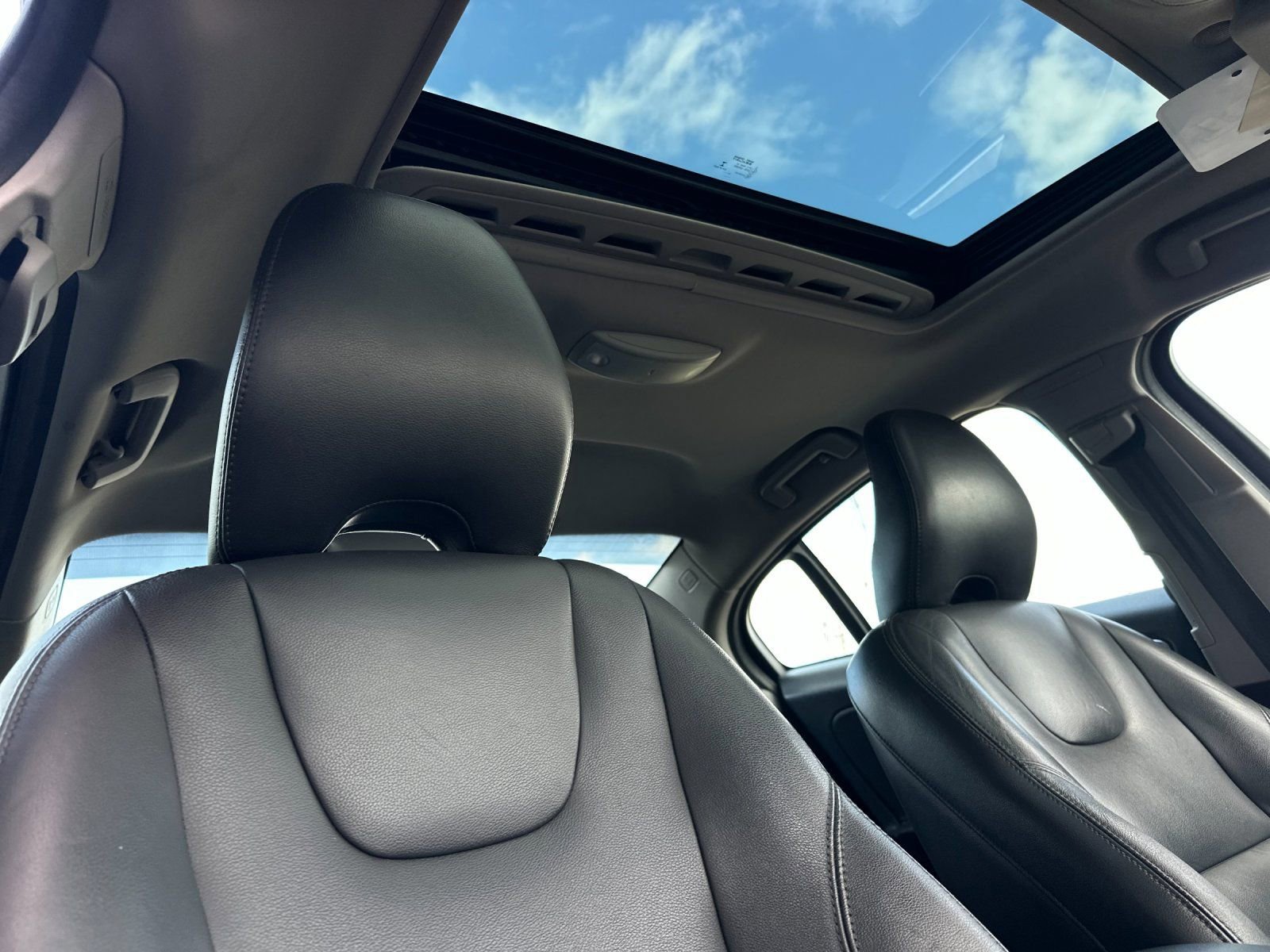 Used 2016 Volvo S60 T5 Premier image 15