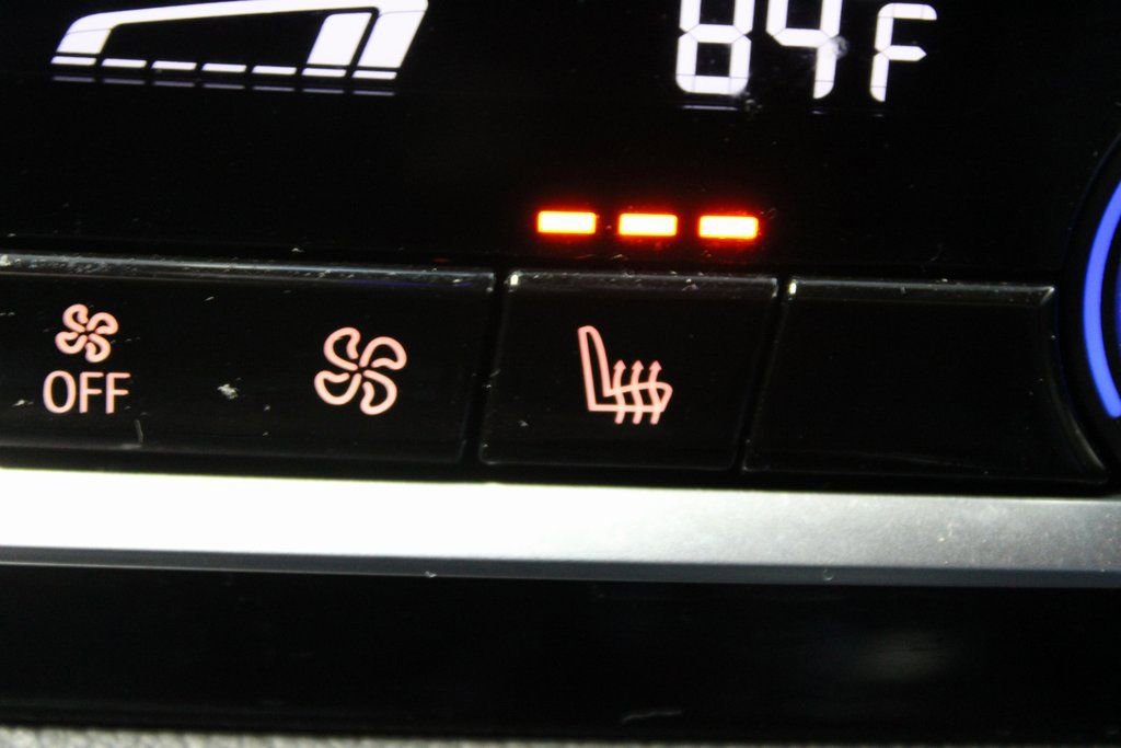 Used 2023 BMW 530i xDrive w/ Convenience Package image 31