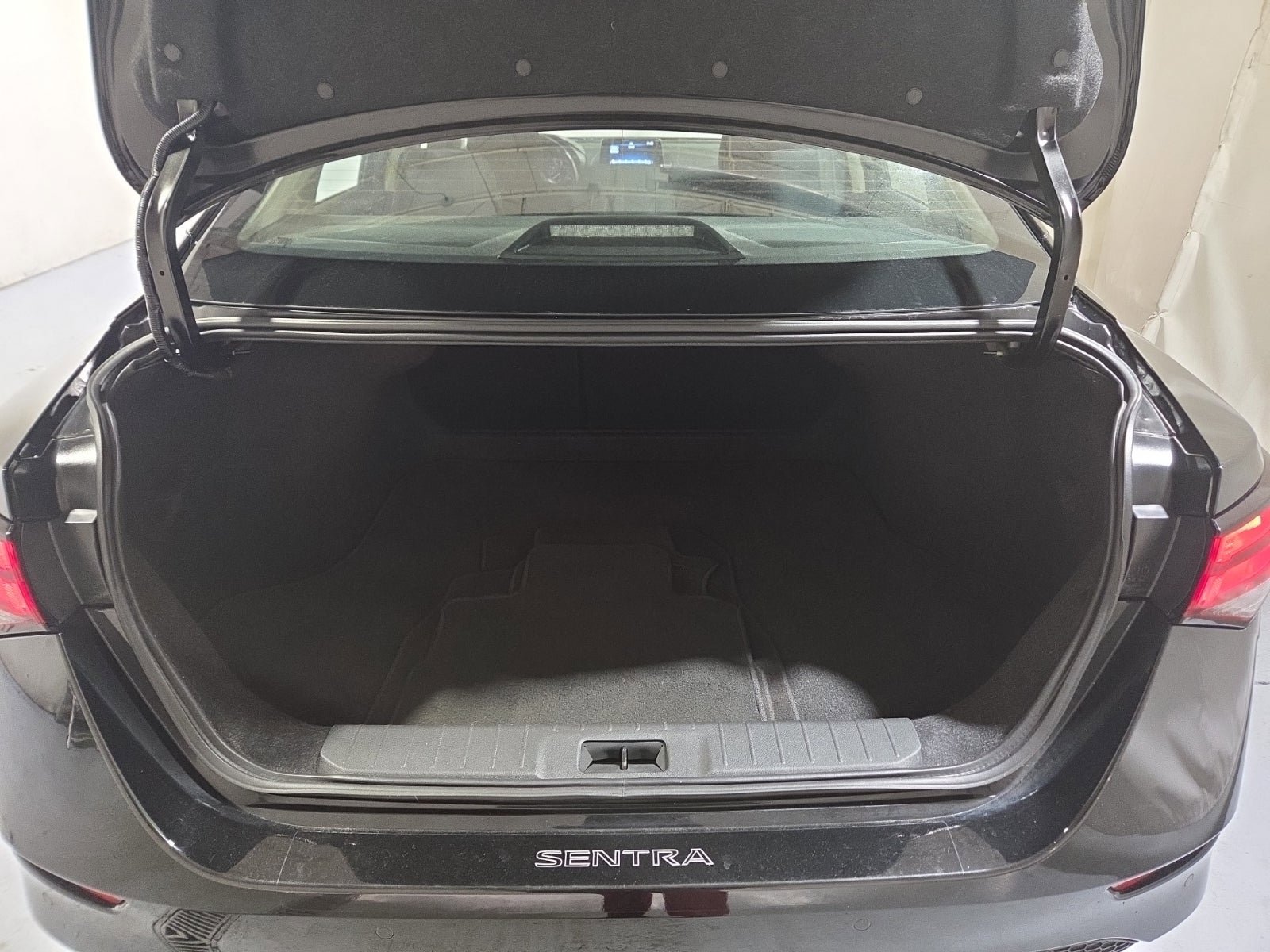 Used 2025 Nissan Sentra SV w/ All-Weather Package image 13