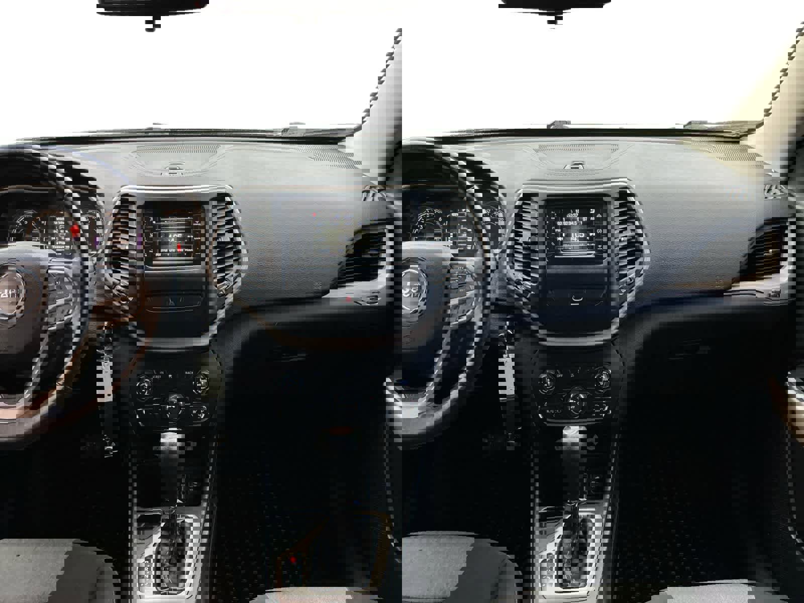 Used 2017 Jeep Cherokee Sport w/ Cold Weather Group image 9