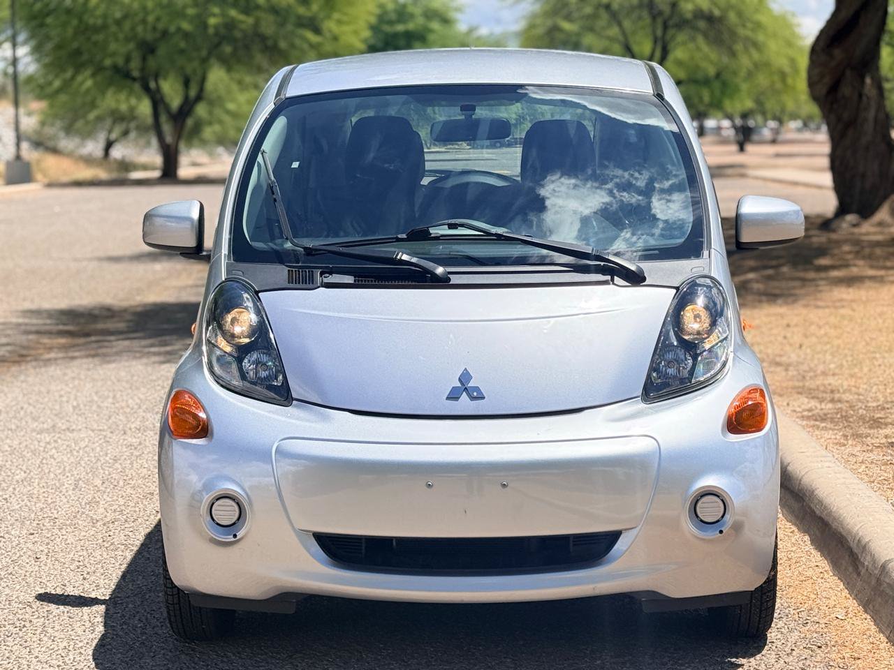 Used 2012 Mitsubishi i SE RWD image 8