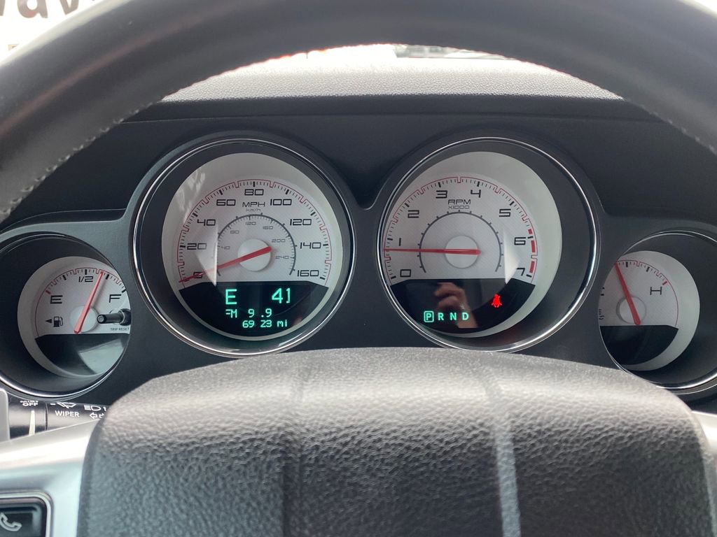 Used 2014 Dodge Challenger R/T image 24