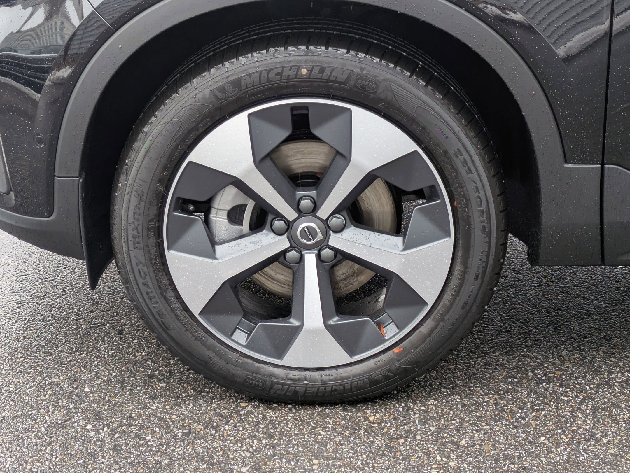 New 2025 Volvo XC40 B5 Plus w/ Protection Package Premier image 21