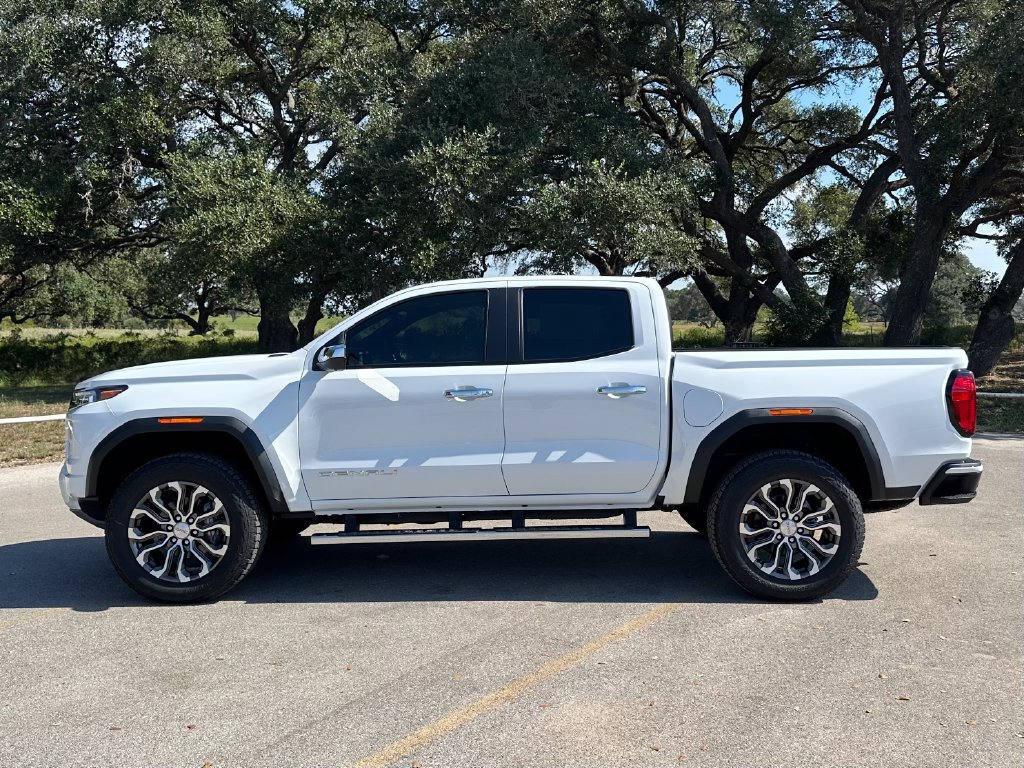 New 2026 GMC Canyon Denali AWD/4WD image 8