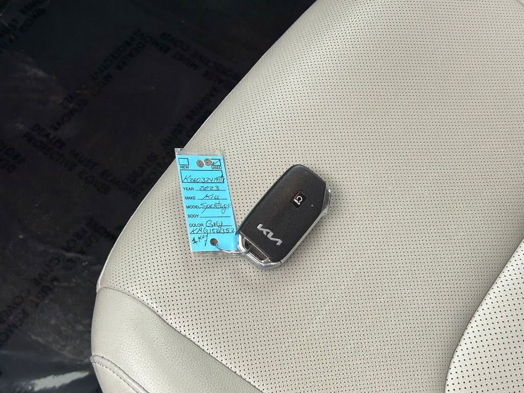Used 2024 Kia Sportage EX image 46