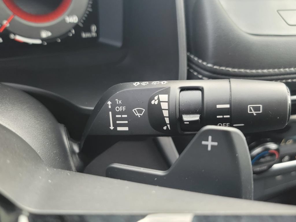 Used 2024 Nissan Rogue SL AWD/4WD image 20