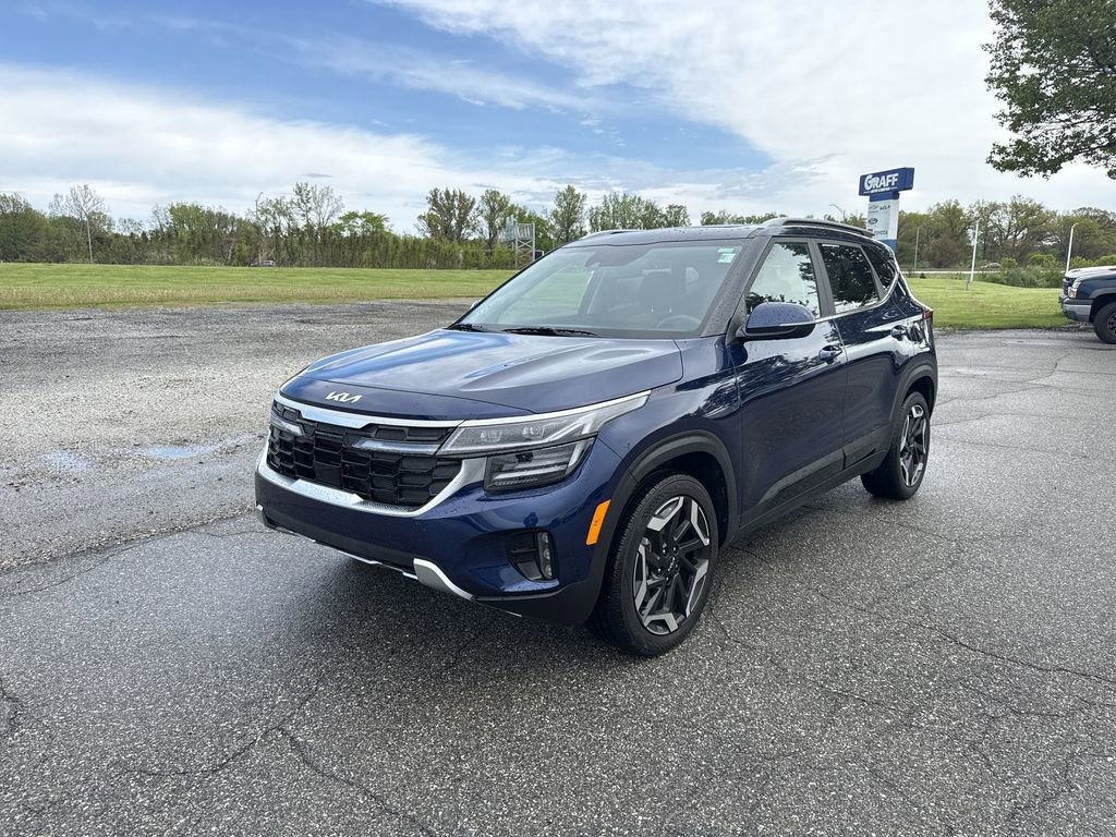 Used 2024 Kia Seltos SX w/ SX Sunroof Package AWD/4WD image 4