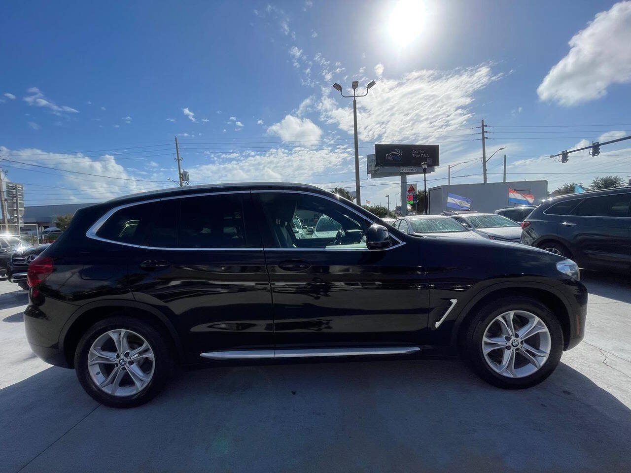 Used 2019 BMW X3 xDrive30i AWD/4WD image 2