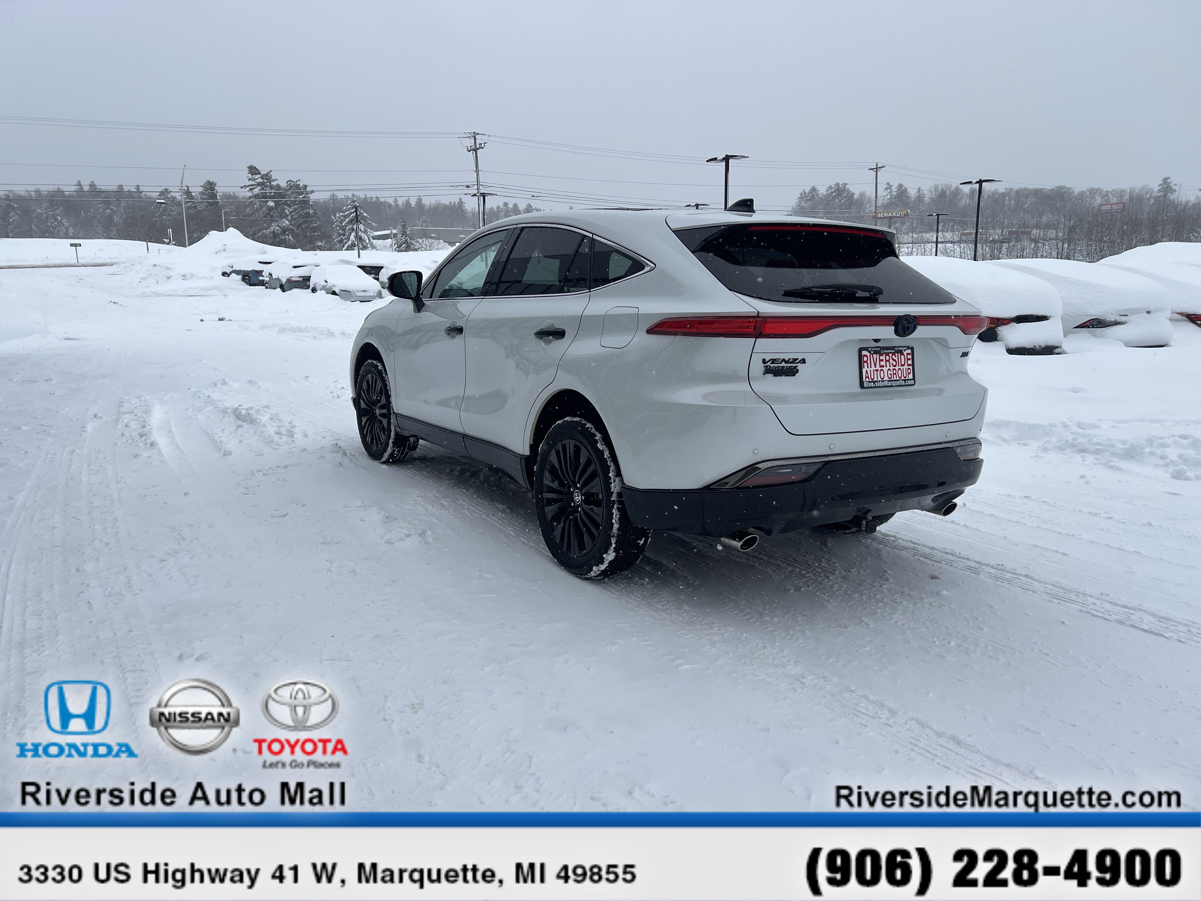 Used 2024 Toyota Venza Nightshade AWD/4WD image 6
