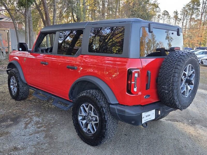 Used 2024 Ford Bronco Badlands image 11