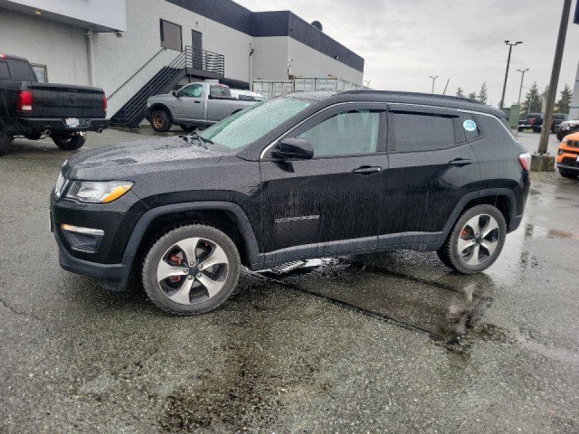 Used 2017 Jeep Compass Latitude w/ Popular Equipment Group image 1