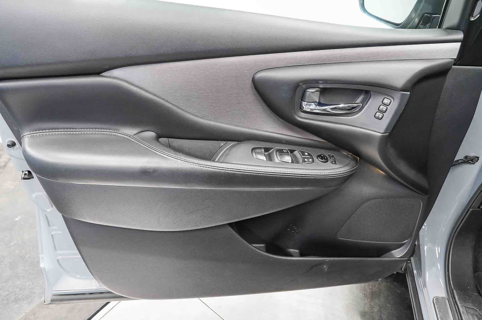 Used 2022 Nissan Murano SL FWD image 21