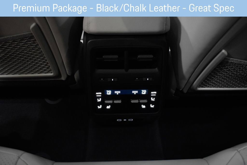 Used 2025 Porsche Macan 4S Electric AWD/4WD image 31