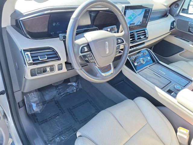 Used 2024 Lincoln Navigator L Reserve w/ Monochromatic Package image 18