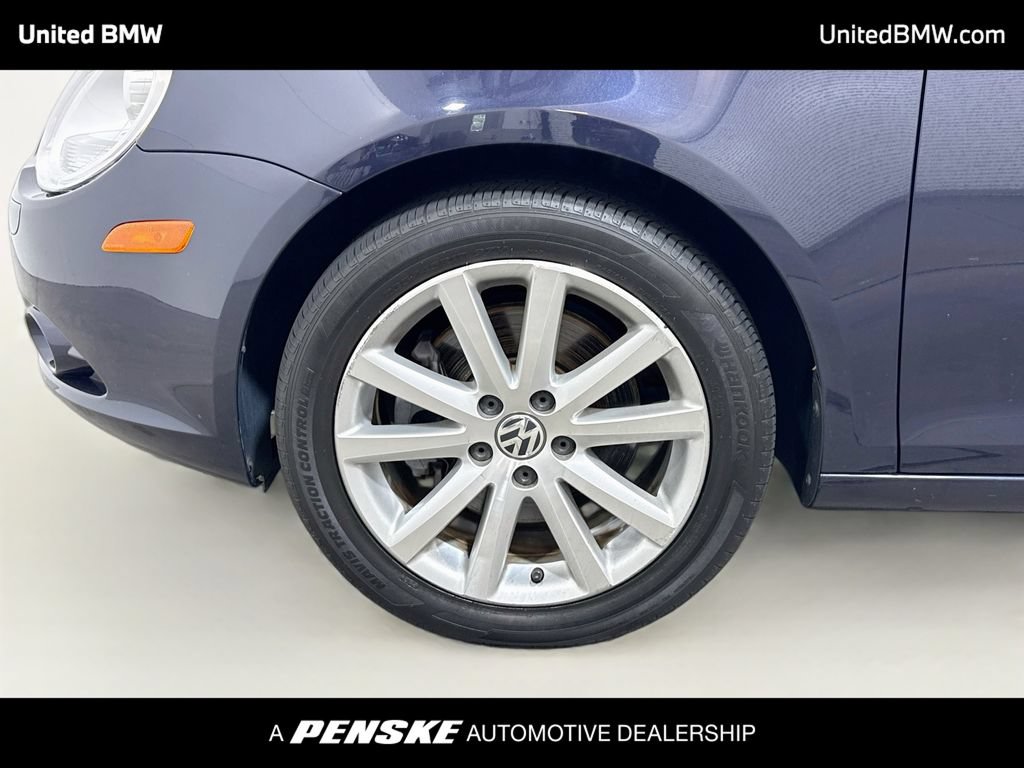 Used 2007 Volkswagen Eos 2.0T FWD image 2