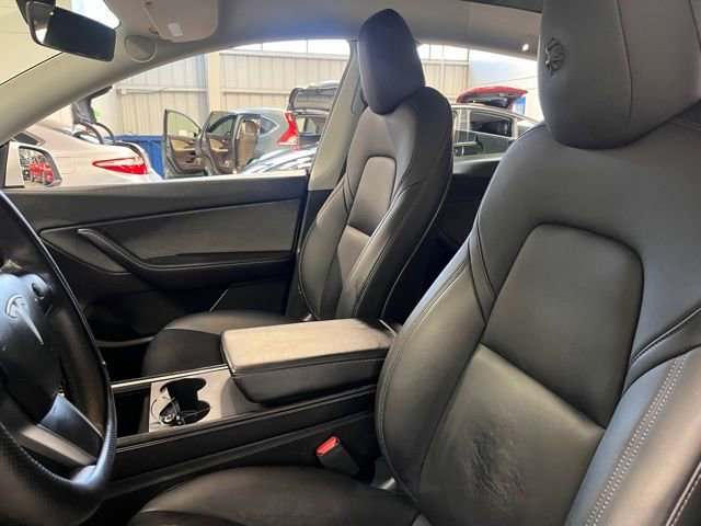 Used 2022 Tesla Model Y Long Range image 22