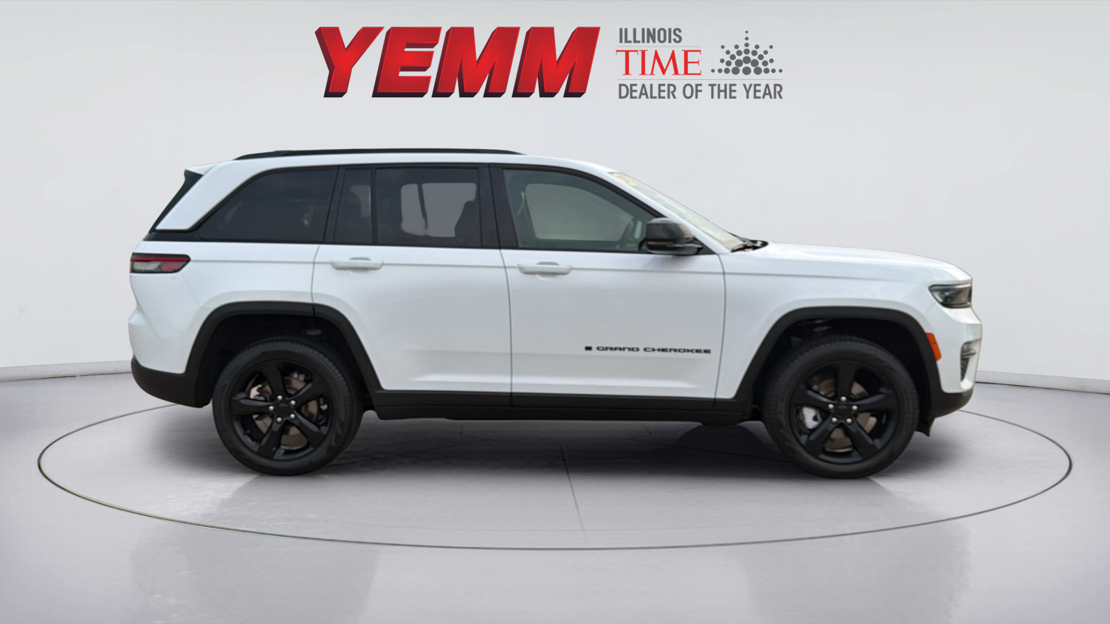 Used 2024 Jeep Grand Cherokee Limited w/ Black Appearance Package AWD/4WD image 14