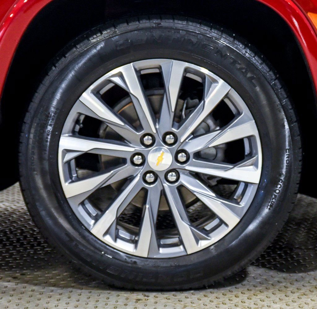 Used 2023 Chevrolet Traverse Premier image 13