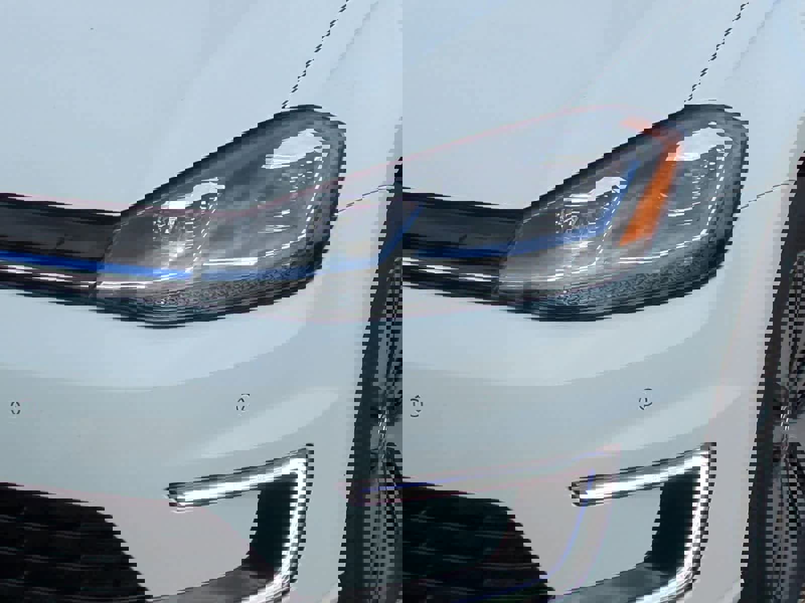 Used 2017 Volkswagen e-Golf SEL Premium image 11