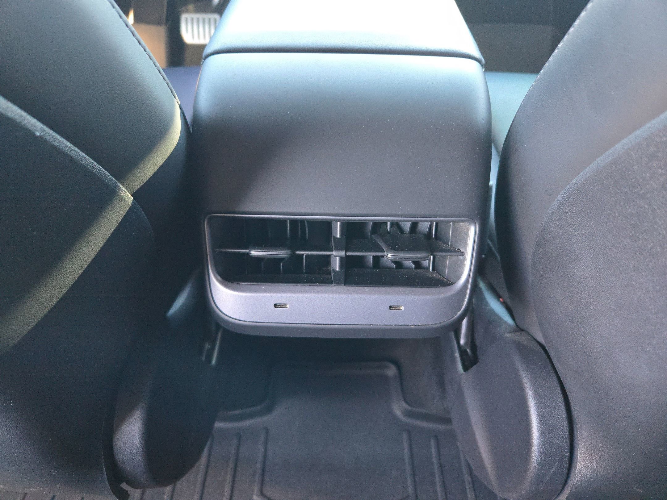 Used 2023 Tesla Model Y Performance image 24