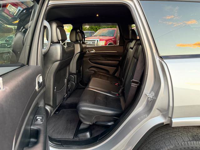 Used 2017 Jeep Grand Cherokee Altitude image 12