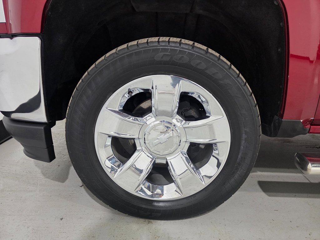 Used 2018 Chevrolet Silverado 1500 LTZ w/ Sport Package image 8