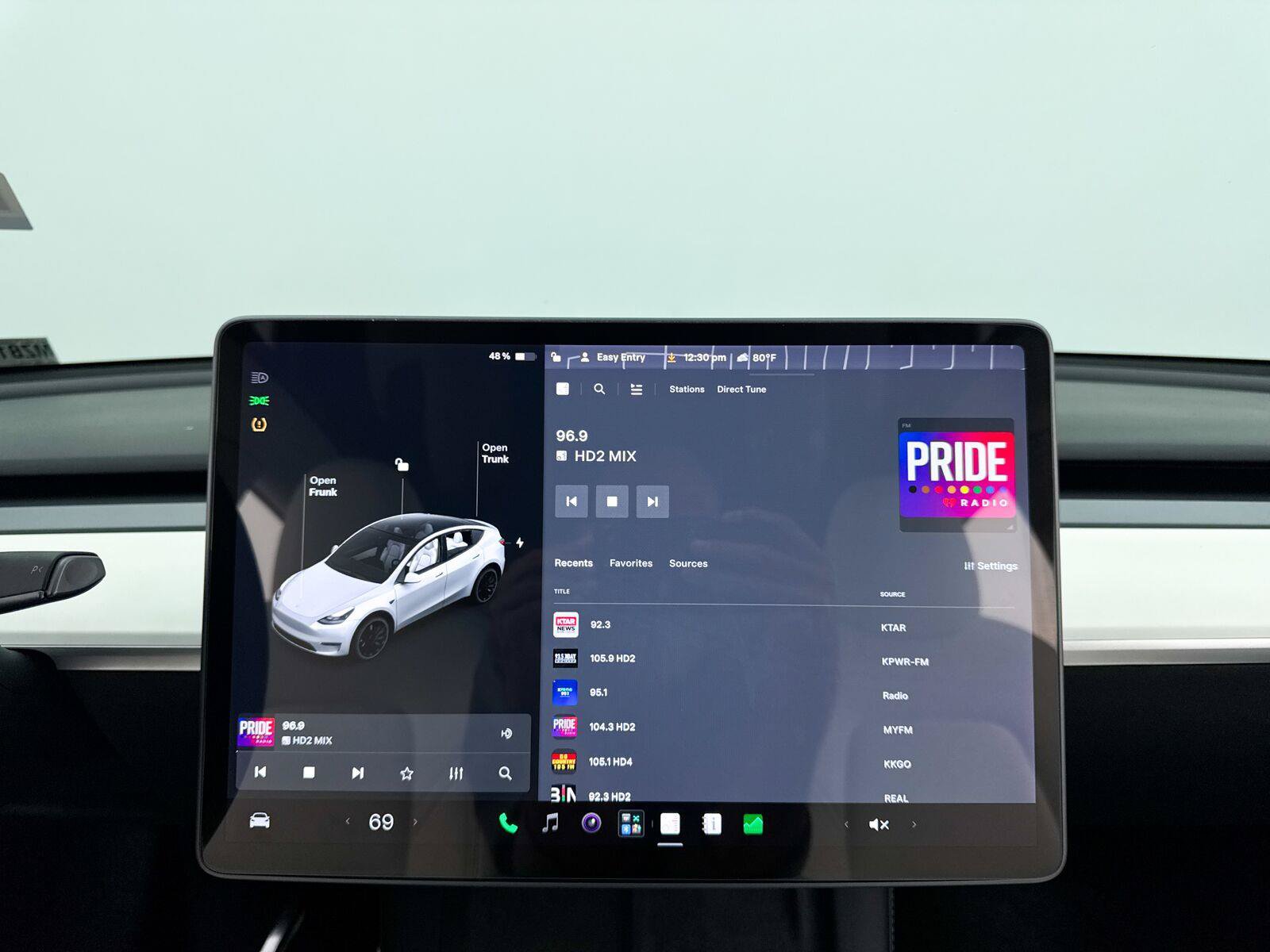 Used 2022 Tesla Model Y Performance AWD/4WD image 24