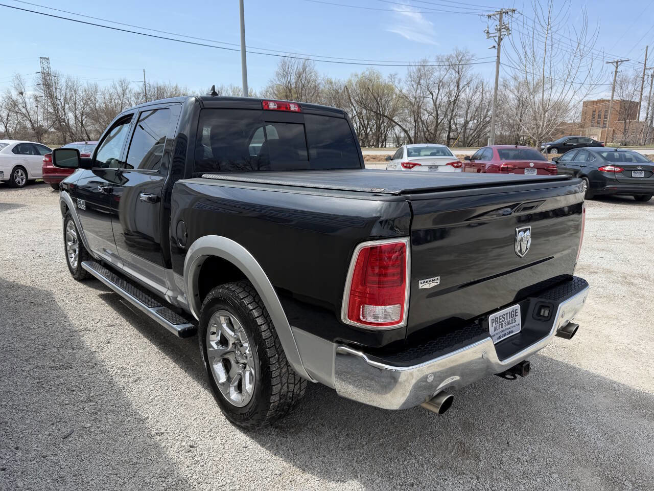Used 2016 RAM 1500 Laramie w/ Convenience Group AWD/4WD image 4