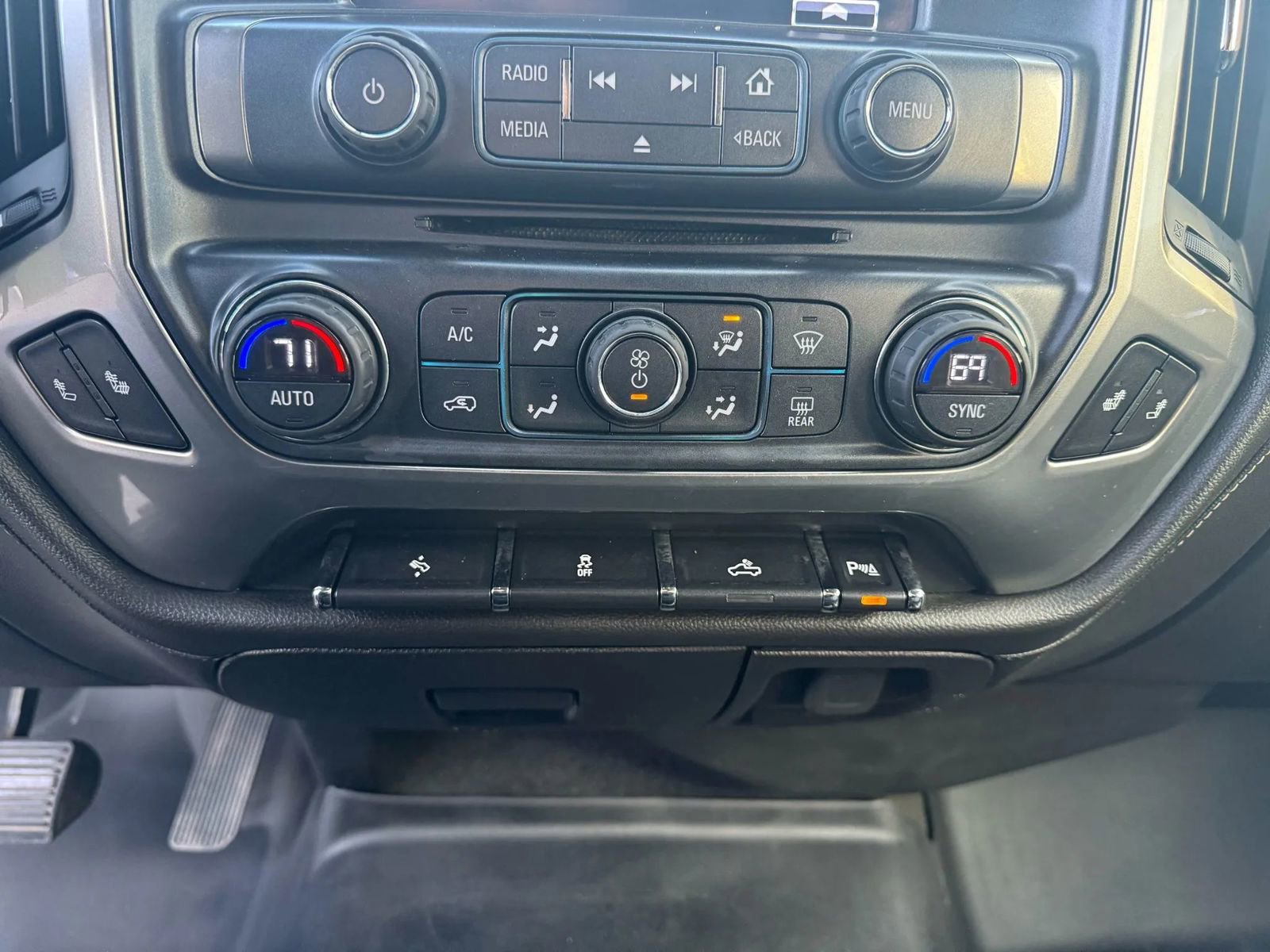 Used 2017 Chevrolet Silverado 1500 LTZ w/ LTZ Plus Package image 25