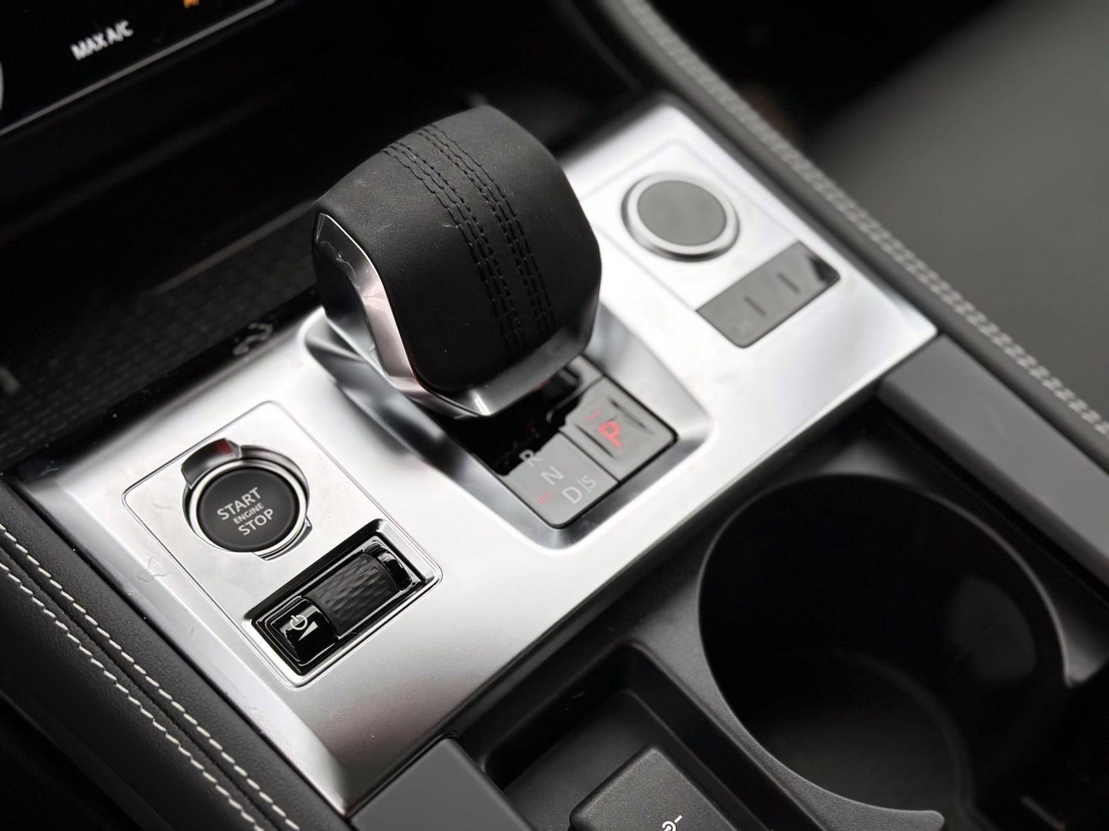 New 2026 Jaguar F-PACE R-Dynamic S AWD/4WD image 19
