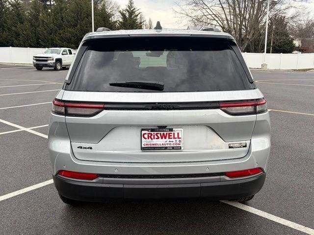 New 2026 Jeep Grand Cherokee Altitude AWD/4WD image 6